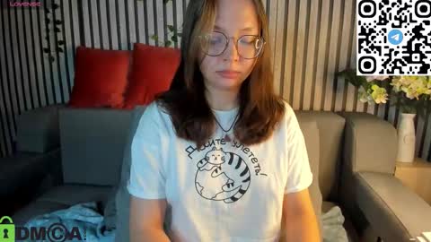 Snapshot of noora_moore chatting on November 2025 01:16:01 AM NOORA online show from November 2025 01:16:01 AM