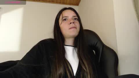 Snapshot of noreen_ chatting on December 2025 02:30:01 AM noreen_ online show from December 2025 02:30:01 AM