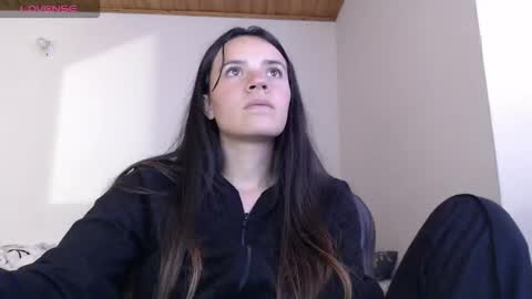 Snapshot of noreen_ chatting on December 2025 06:17:01 PM noreen_ online show from December 2025 06:17:01 PM