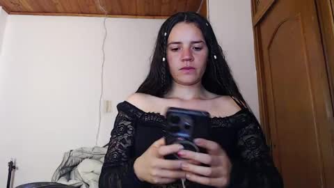 noreen_ online show from April 2026 09:15:02 PM