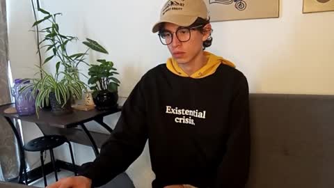 Norehg online show from October 2025 08:41:01 PM