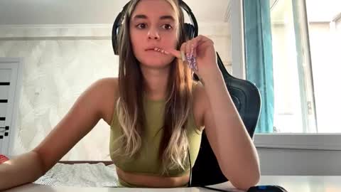 Elena online show from February 2026 06:03:01 AM