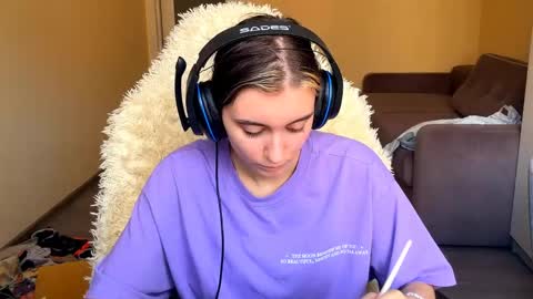 Elena online show from April 2026 07:15:02 AM