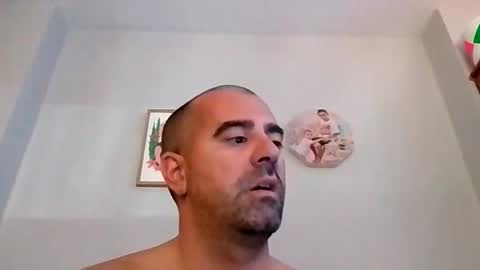 Snapshot of normalito42 chatting on September 2025 12:07:02 PM NORMALITO online show from September 2025 12:07:02 PM