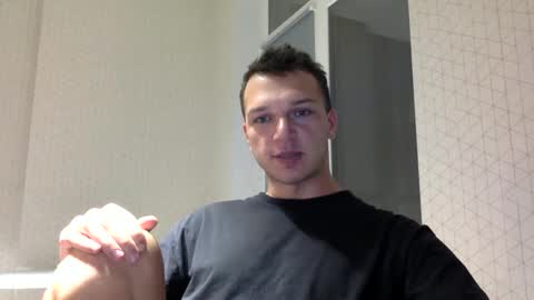 Justin online show from April 2026 07:00:02 PM