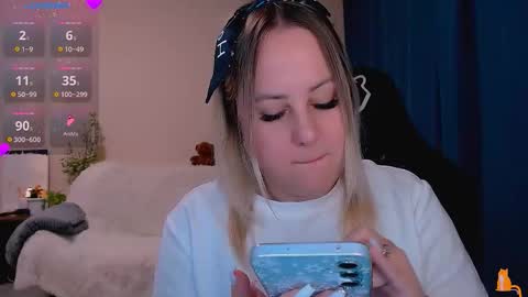 Snapshot of not_nakedcat chatting on November 2025 02:06:02 PM hi glad to chat online show from November 2025 02:06:02 PM