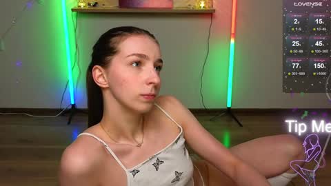 Snapshot of not_yourtoy chatting on January 2025 05:21:02 PM Hello My name is Helene NTMU Finger up if u like what u see online show from January 2025 05:21:02 PM