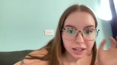 notsydneysweeney online show from July 2026 07:57:01 PM