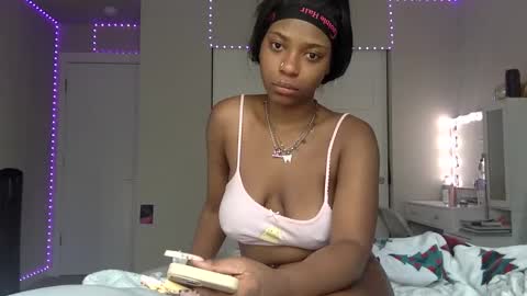 Nova Kash online show from September 2025 05:05:02 PM