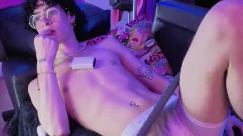 Snapshot of nova_salvadore chatting on February 2026 06:22:01 AM Nova Salvatore online show from February 2026 06:22:01 AM