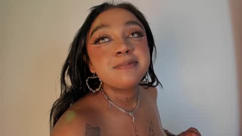 Snapshot of nova_swan chatting on February 2025 01:45:02 AM NOVA online show from February 2025 01:45:02 AM