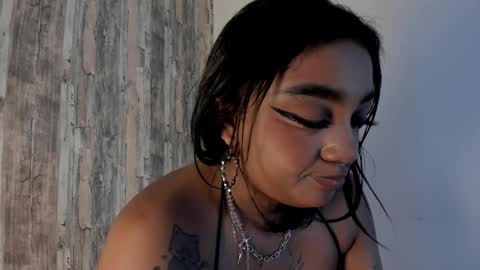 Snapshot of nova_swan chatting on February 2025 01:41:01 AM NOVA online show from February 2025 01:41:01 AM