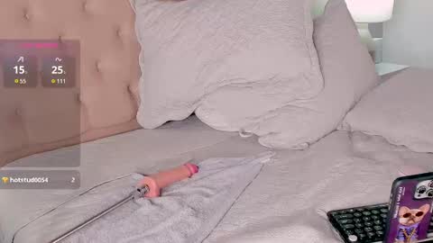 Andrea online show from February 2025 06:32:02 PM