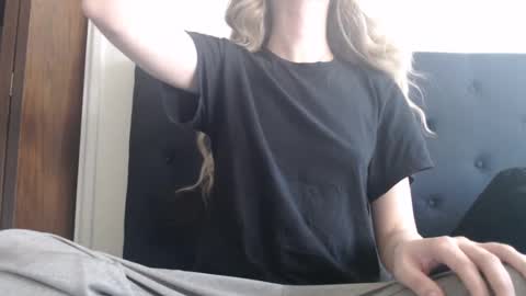 Snapshot of novafrey chatting on March 2025 09:35:01 PM Olivia online show from March 2025 09:35:01 PM