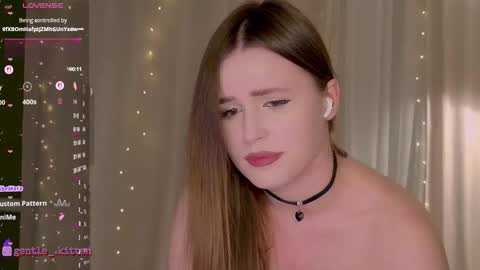 Snapshot of novatemptres chatting on November 2025 11:37:01 PM NovaTemptres online show from November 2025 11:37:01 PM