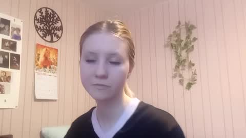 Sari  It is my first day  online show from February 2026 02:37:01 PM