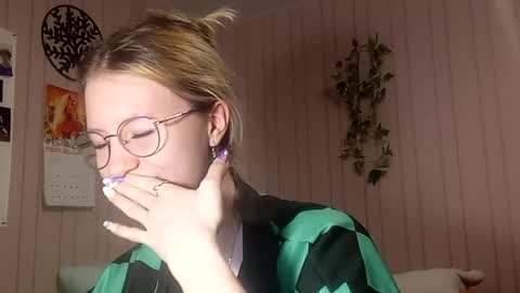 Sari  It is my first day  online show from February 2026 03:10:01 PM