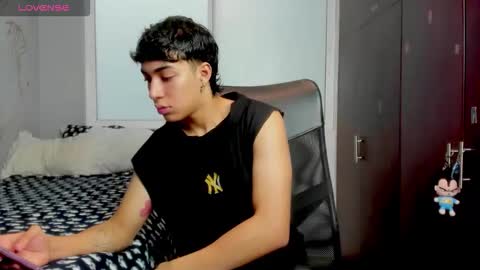 Noxx  online show from December 2025 05:29:01 PM