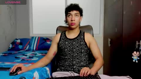 Noxx  online show from December 2025 06:48:02 PM