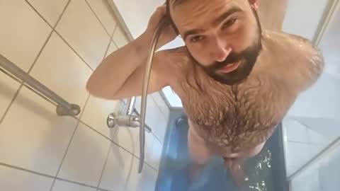 Snapshot of nudechiller chatting on December 2025 08:20:01 AM Vinz... online show from December 2025 08:20:01 AM