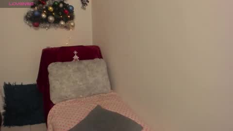 nuit_rose online show from December 2025 02:30:02 AM