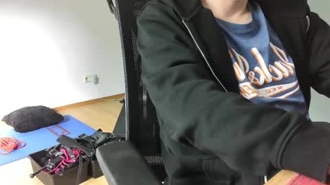 Snapshot of numlove chatting on October 2025 09:37:01 AM Slave for Mistress and Master online show from October 2025 09:37:01 AM