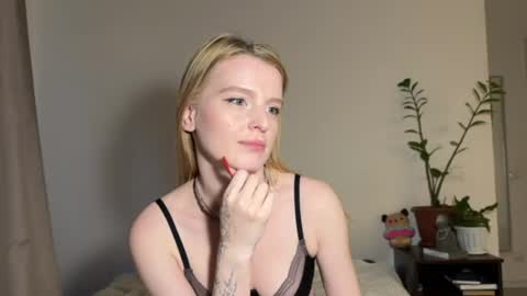 nura_foxx online show from June 2026 02:24:02 AM