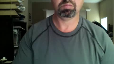 nvrenuff1979 online show from March 2026 01:35:02 PM