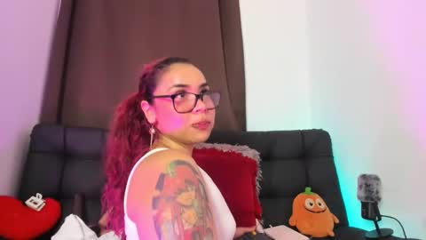 Nia online show from February 2025 09:35:01 AM