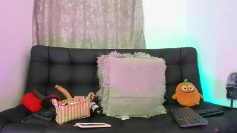 Nia online show from February 2025 05:41:01 AM