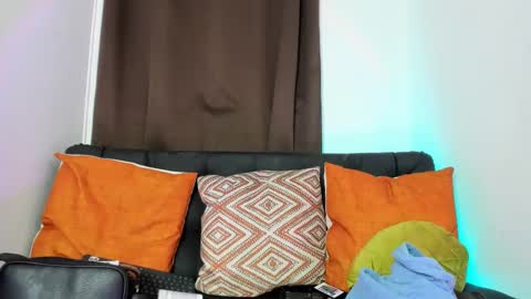 Nia online show from September 2025 11:06:02 PM