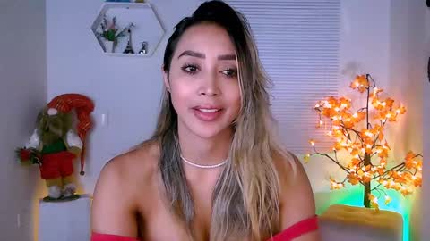 Nycole online show from December 2024 05:26:01 AM