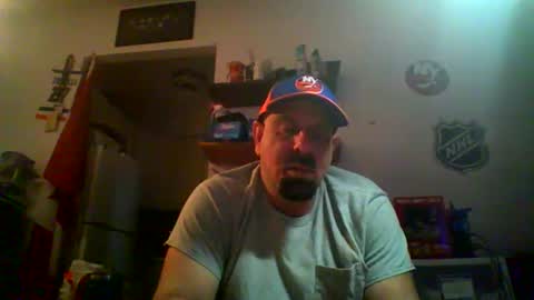 nyisles00 online show from November 2025 02:39:01 PM