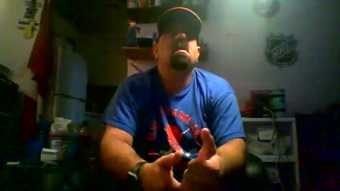 nyisles00 online show from December 2025 02:44:01 PM