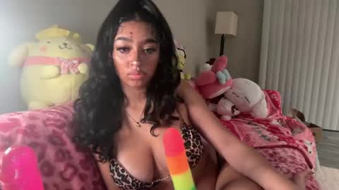 nylasinns online show from May 2026 01:55:01 AM