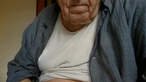 Snapshot of nymouf chatting on December 2025 09:47:01 AM nymouf online show from December 2025 09:47:01 AM