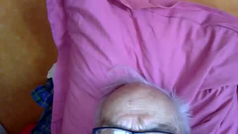 Snapshot of nymouf chatting on January 2026 12:10:01 PM nymouf online show from January 2026 12:10:01 PM