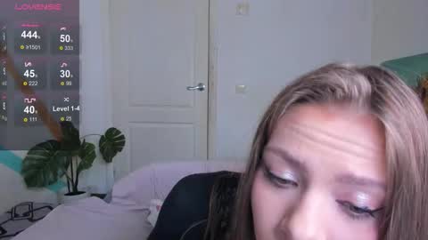 crystal   3 online show from February 2026 09:00:02 AM