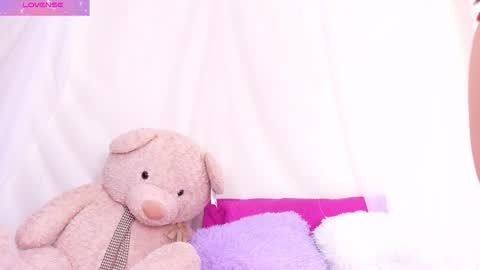 Nyra online show from January 2026 07:24:02 AM