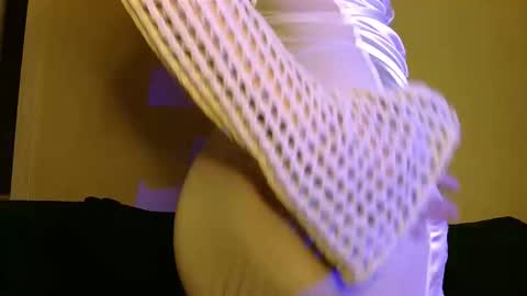 nyra_thira online show from January 2026 10:36:01 PM