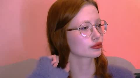 nyra_thira online show from May 2026 09:42:02 PM