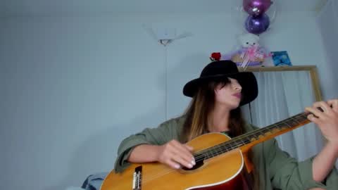 Snapshot of nyusha619933 chatting on November 2025 10:45:01 PM Laura nyu online show from November 2025 10:45:01 PM