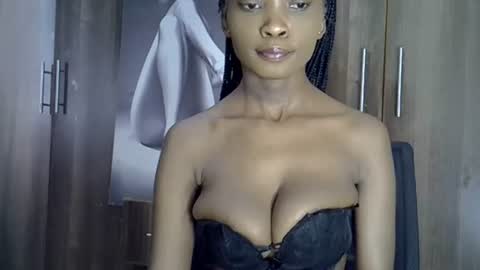 Snapshot of nyverra chatting on July 2026 07:23:02 AM nyverra online show from July 2026 07:23:02 AM