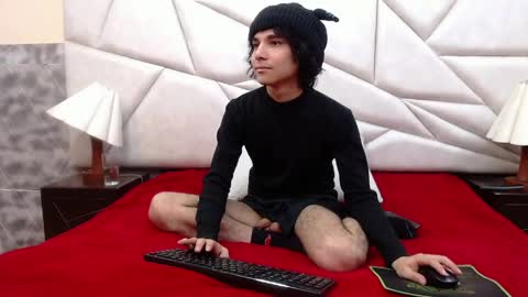 nyx_and_arian online show from May 2026 02:39:01 AM
