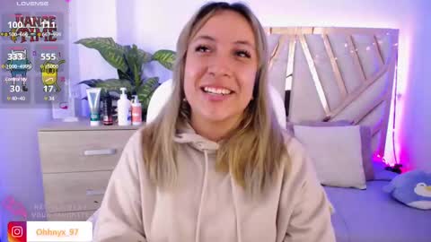 Alex   .    online show from March 2025 09:04:01 PM