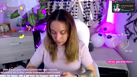 Alex   .    online show from October 2025 11:04:02 PM