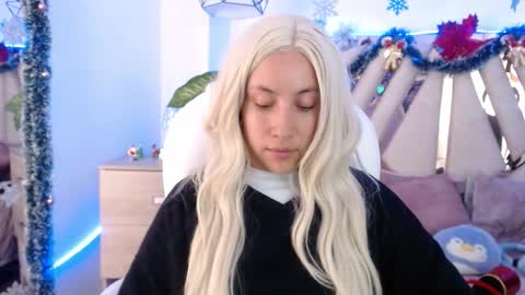 Alex   .    online show from December 2025 12:29:01 AM