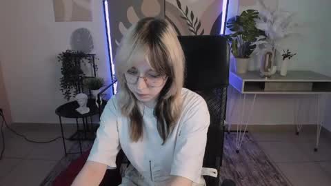 Snapshot of nyxcalderra chatting on June 2026 04:41:02 AM Nyx online show from June 2026 04:41:02 AM