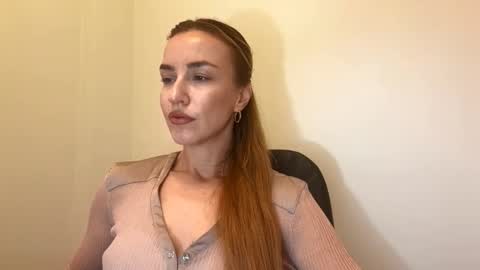 Snapshot of nyxelia_ chatting on October 2025 08:29:01 AM Anastasia online show from October 2025 08:29:01 AM