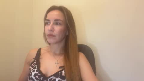 Snapshot of nyxelia_ chatting on November 2025 08:15:01 AM Anastasia online show from November 2025 08:15:01 AM